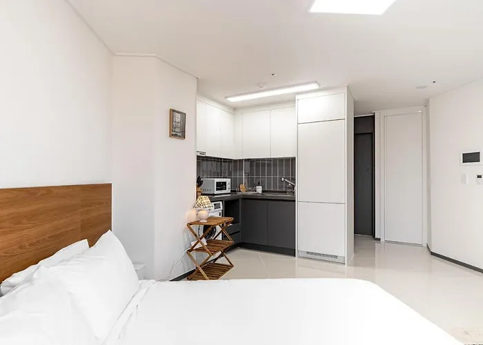 Urbanstay Cityhall *