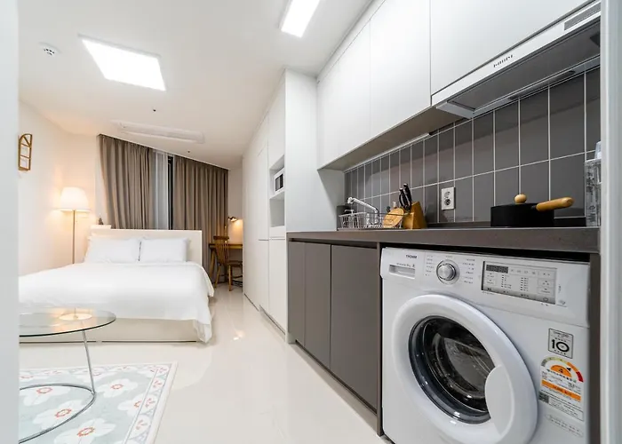 Apartment Urbanstay Cityhall Busan