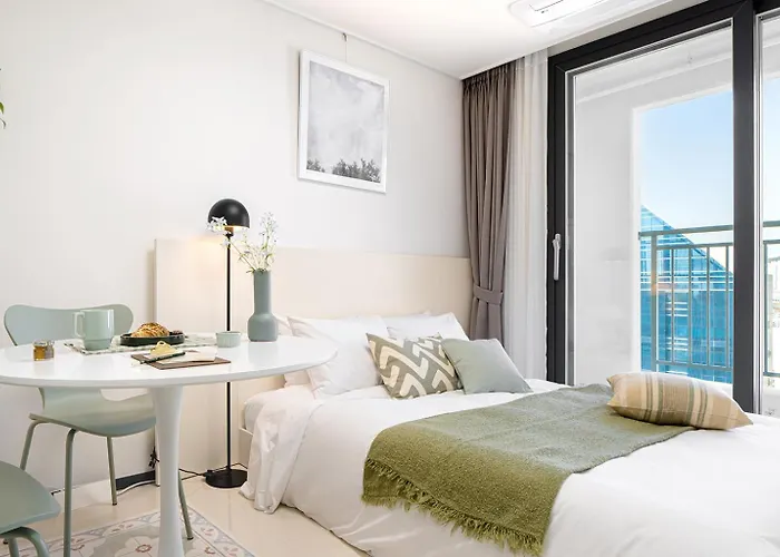 Apartment Urbanstay Cityhall