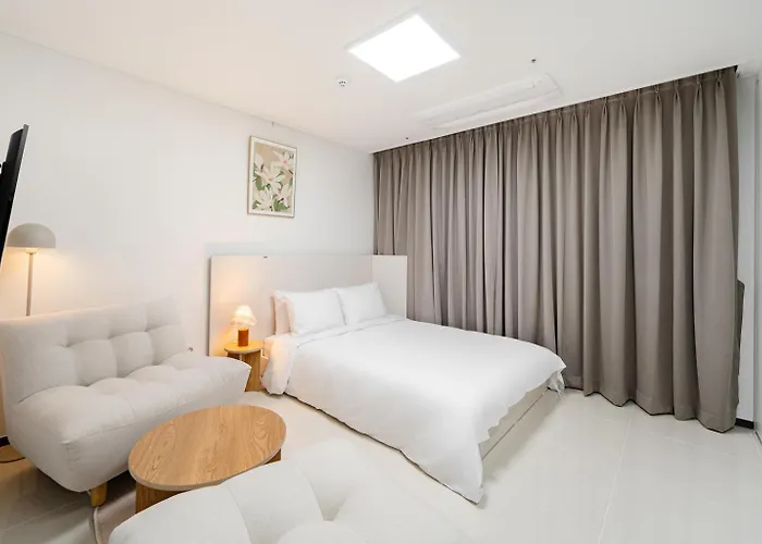 Urbanstay Cityhall Busan