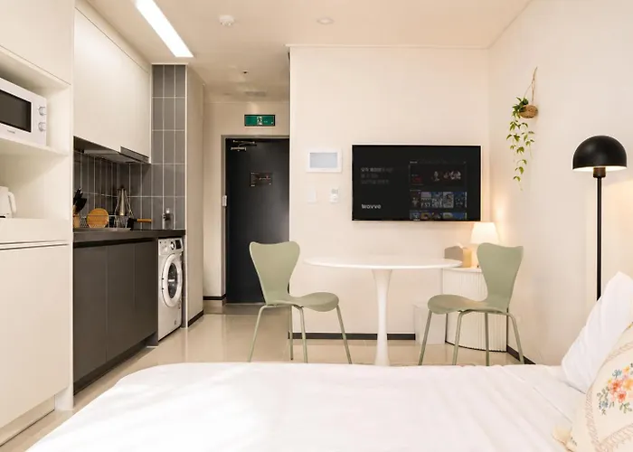 Urbanstay Cityhall * Busan