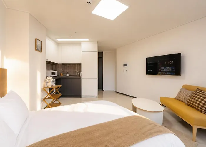 Apartment Urbanstay Cityhall *